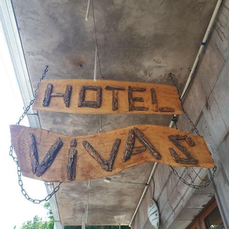 Hotel Vivas Goris Bagian luar foto