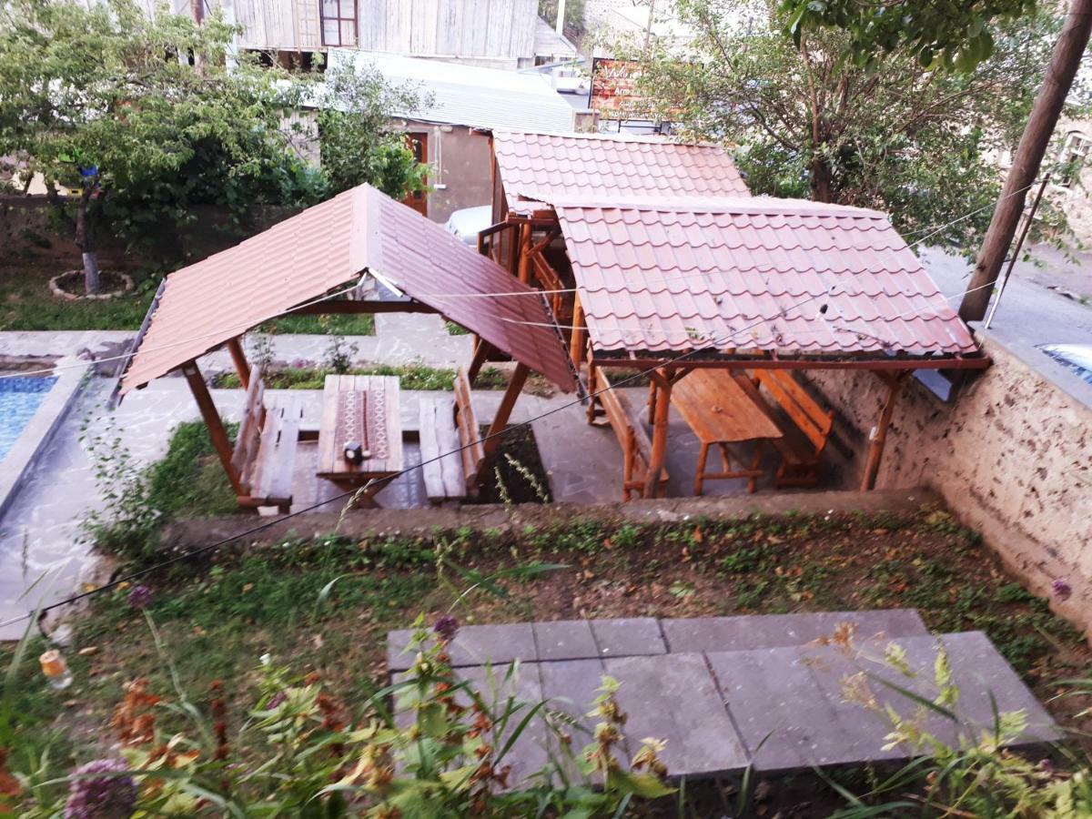 Hotel Vivas Goris Bagian luar foto